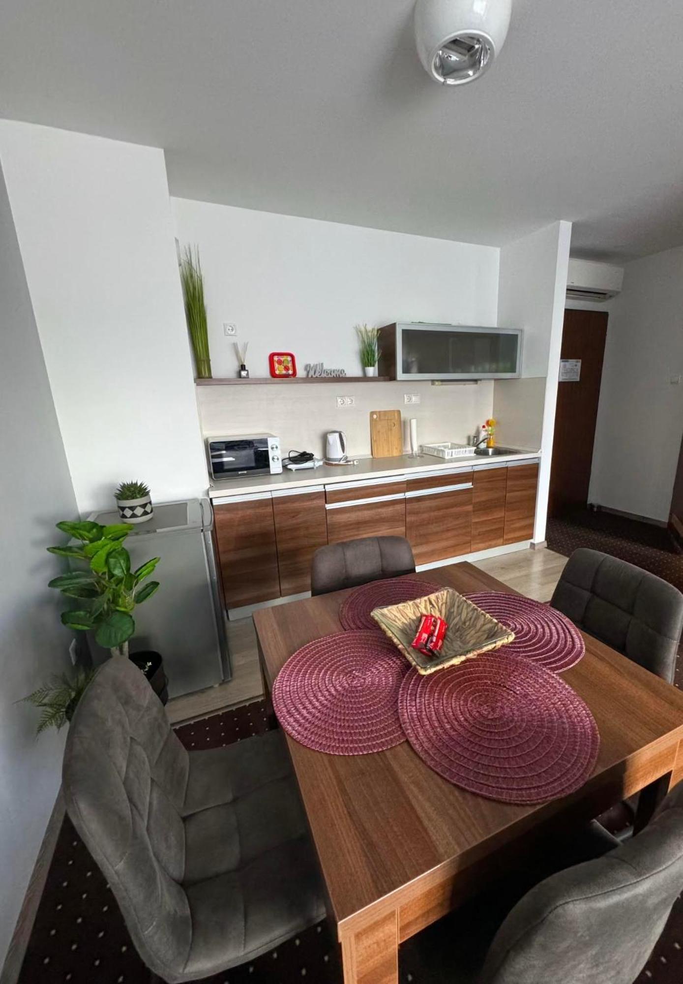 Happy Seasons Szoboszlo Apartment Hajduszoboszlo Bagian luar foto